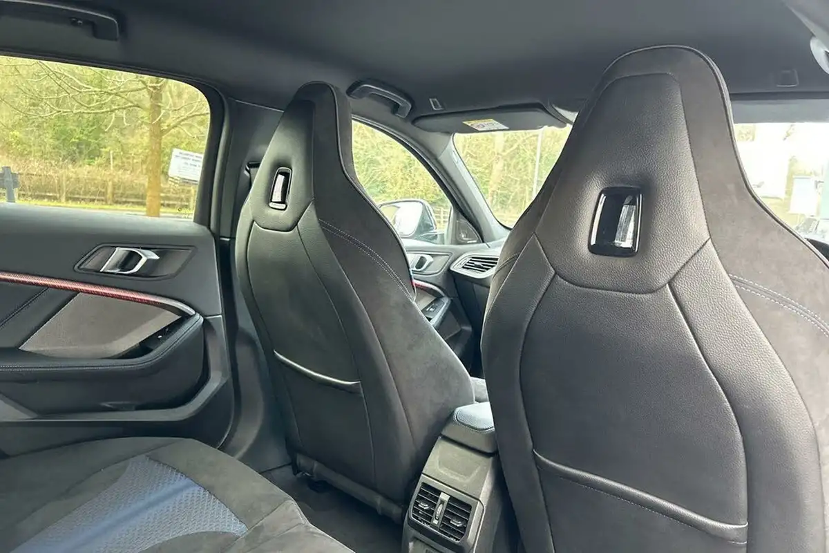 2022-bmw-1-series-20-m135i-xdrive-big-9