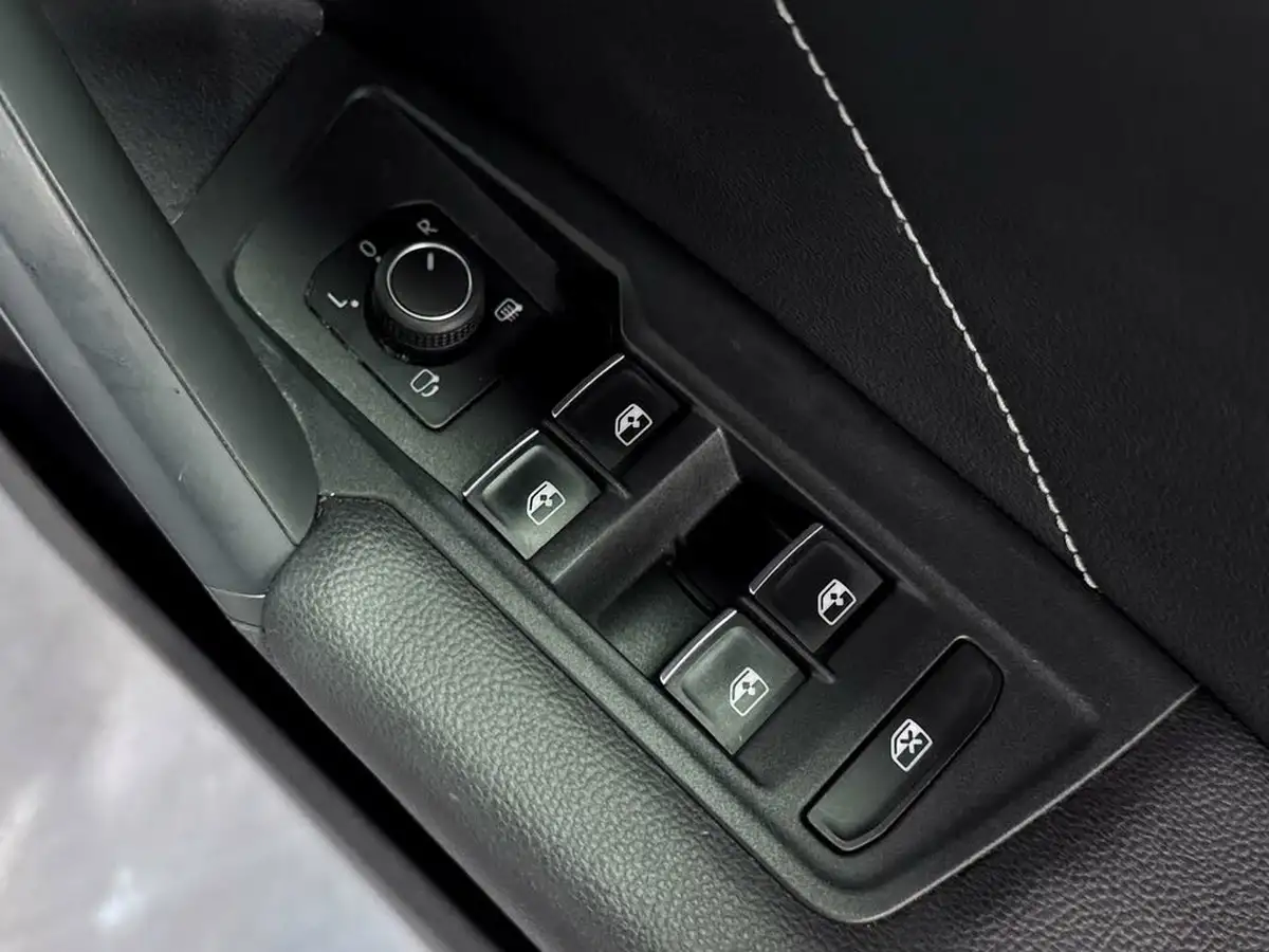 2021-volkswagen-tiguan-15-tsi-r-line-big-20