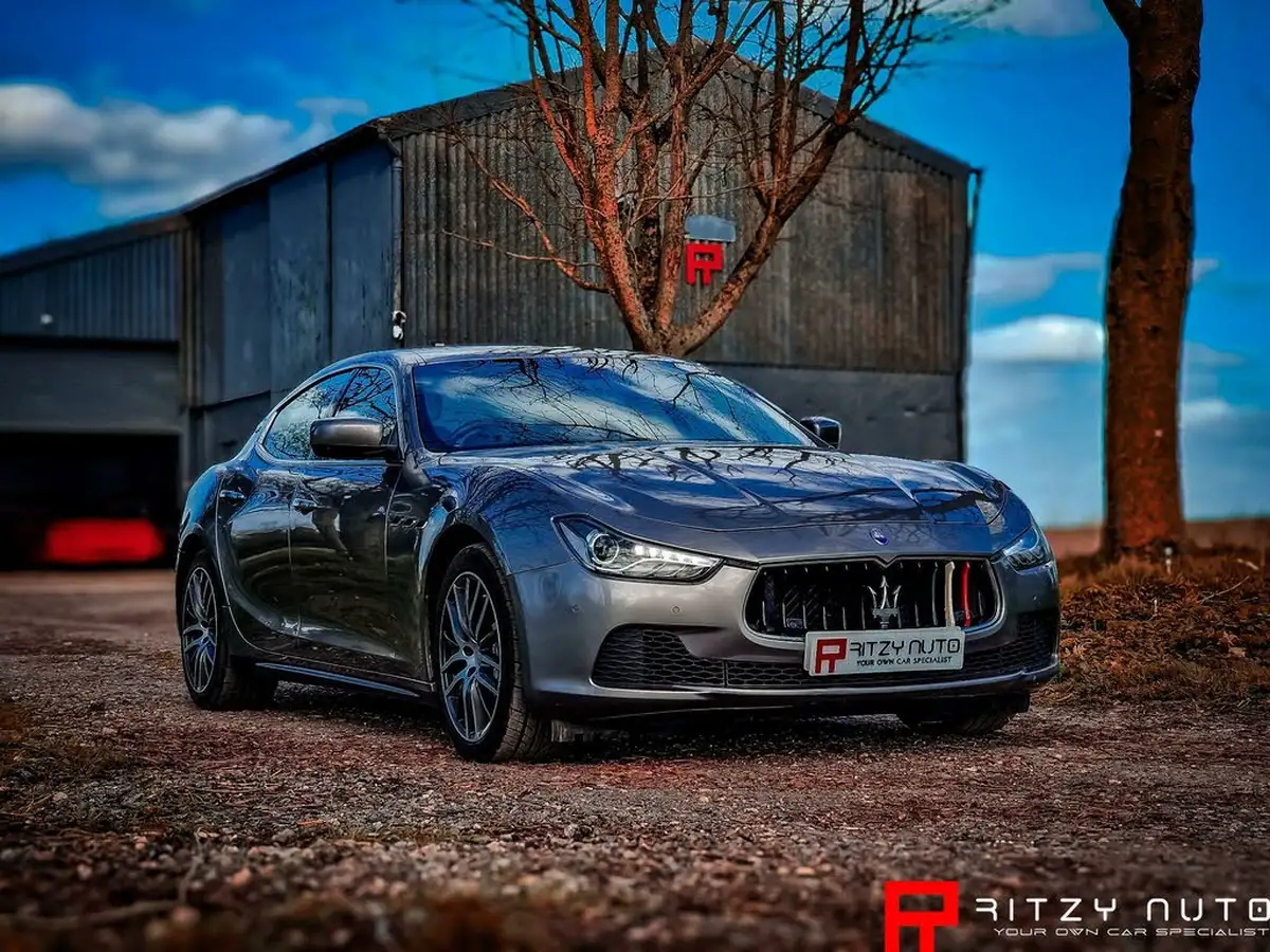 2016-maserati-ghibli-30td-big-8