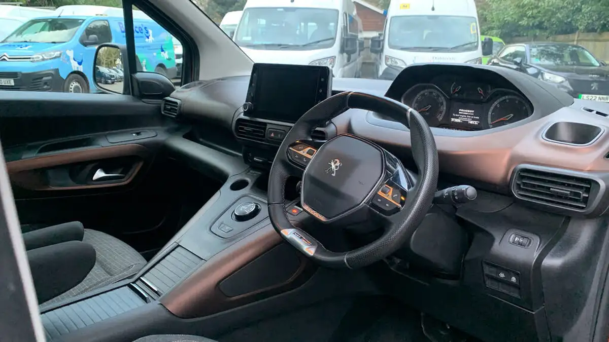 2020-peugeot-rifter-15-bluehdi-gt-line-130bhp-standardss-eat8-big-10