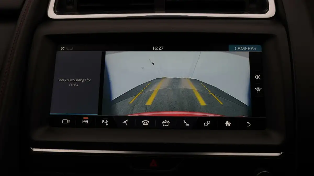 2018-jaguar-e-pace-20-i4d-first-edition-big-28