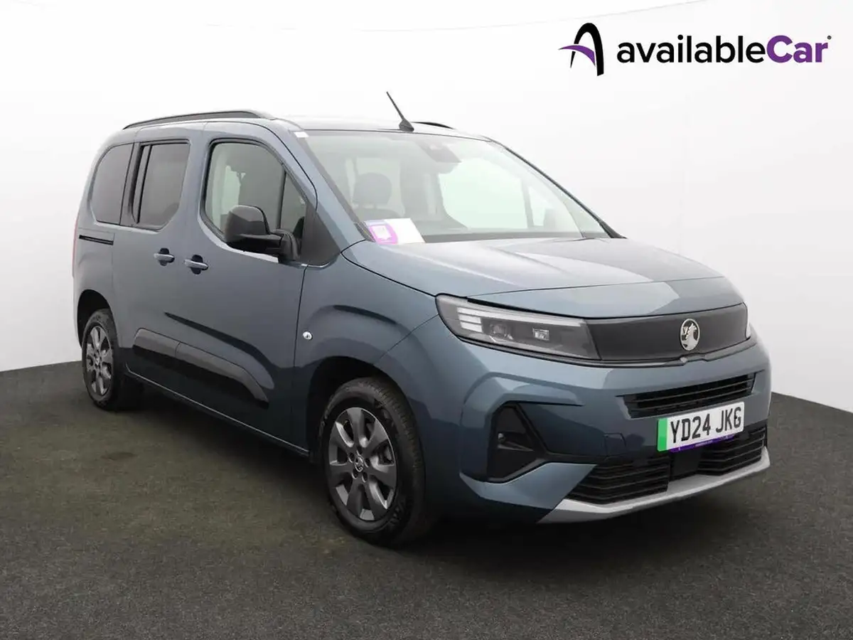 2024-vauxhall-combo-life-e-ultimate-big-0