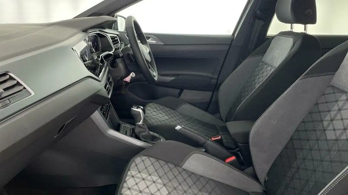 2024-volkswagen-polo-10-tsi-r-line-115ps-dsg-big-40