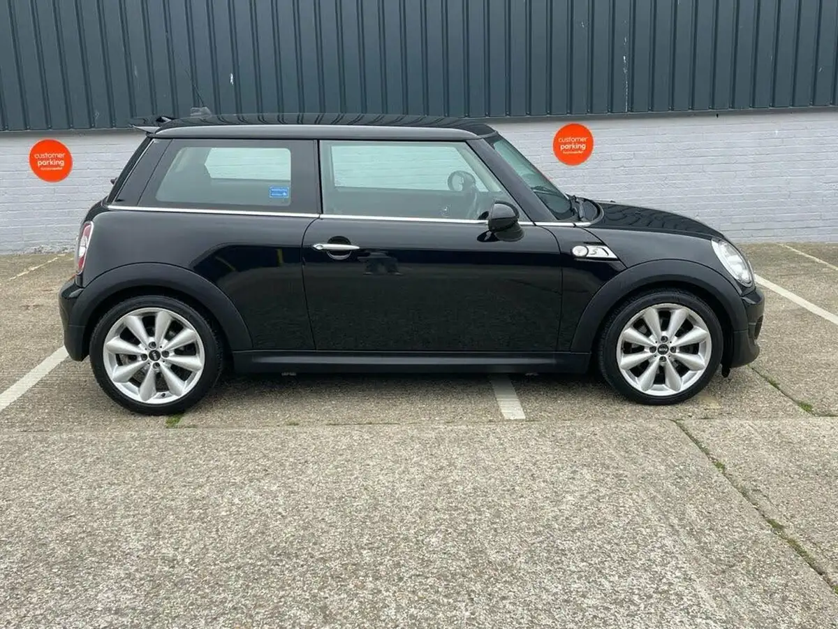 2012-mini-cooper-16-cooper-s-hatchback-3d-big-3