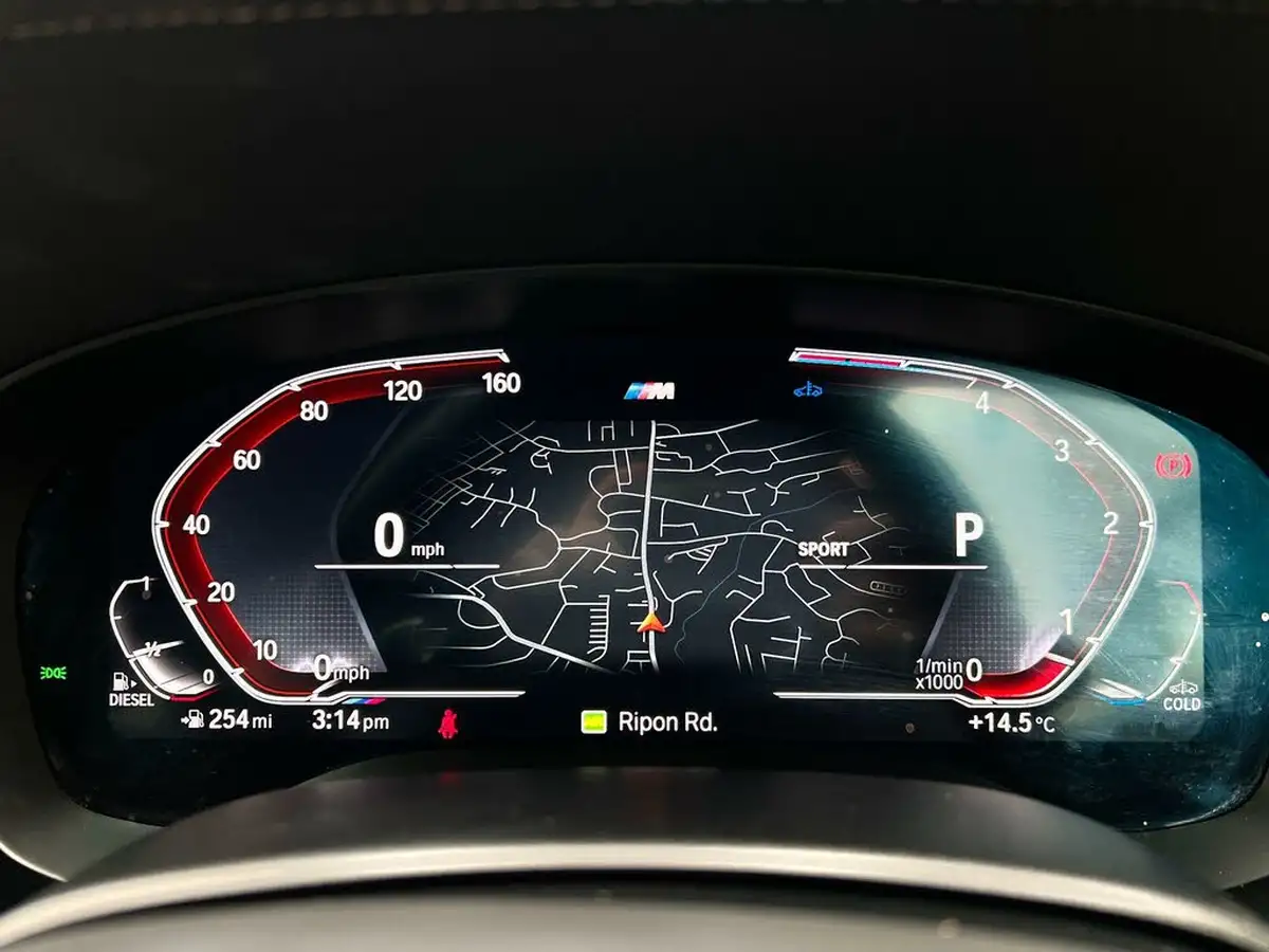 2022-bmw-5-series-20td-520d-xdrive-m-sport-mht-saloon-4d-big-32