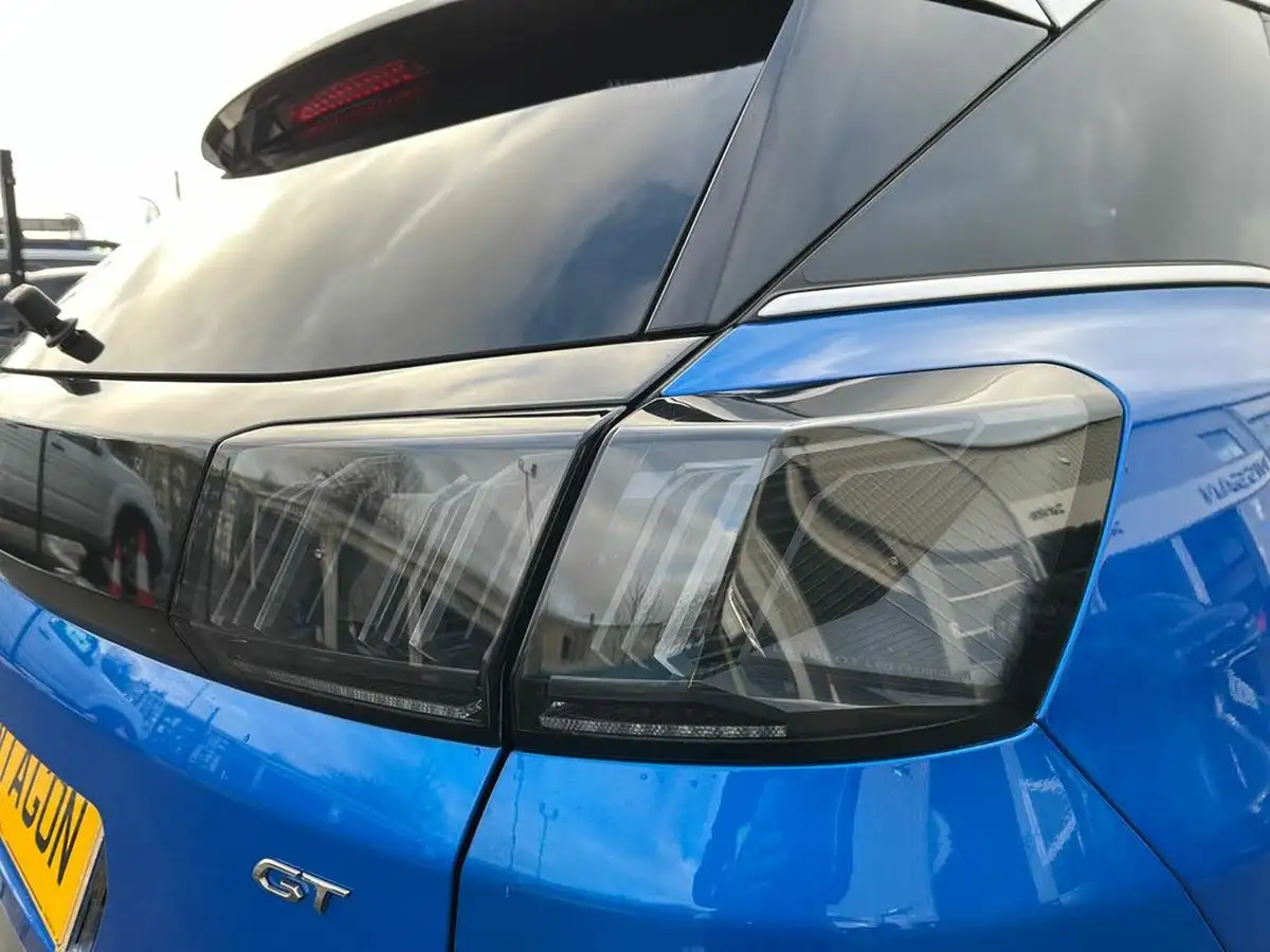 2022-peugeot-3008-suv-12-puretech-gt-eat8-big-17
