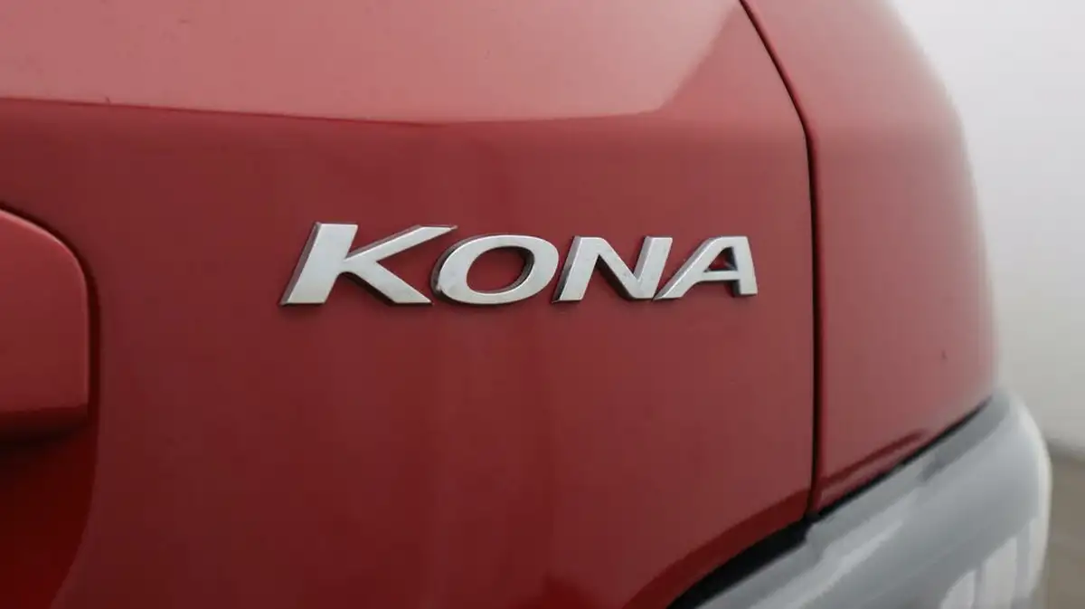 2022-hyundai-kona-e-premium-204ps-64kwh-7kw-obc-big-21