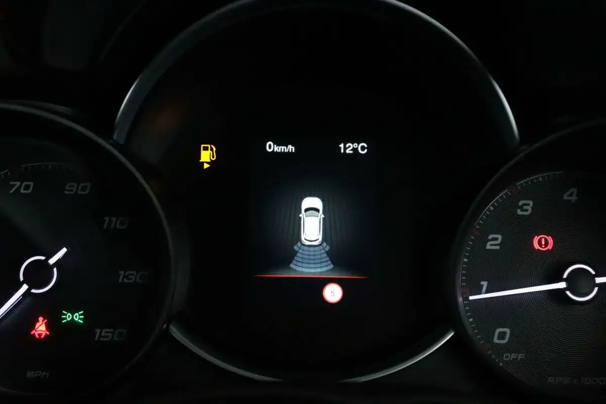 2020-fiat-500x-10-firefly-turbo-sport-big-31