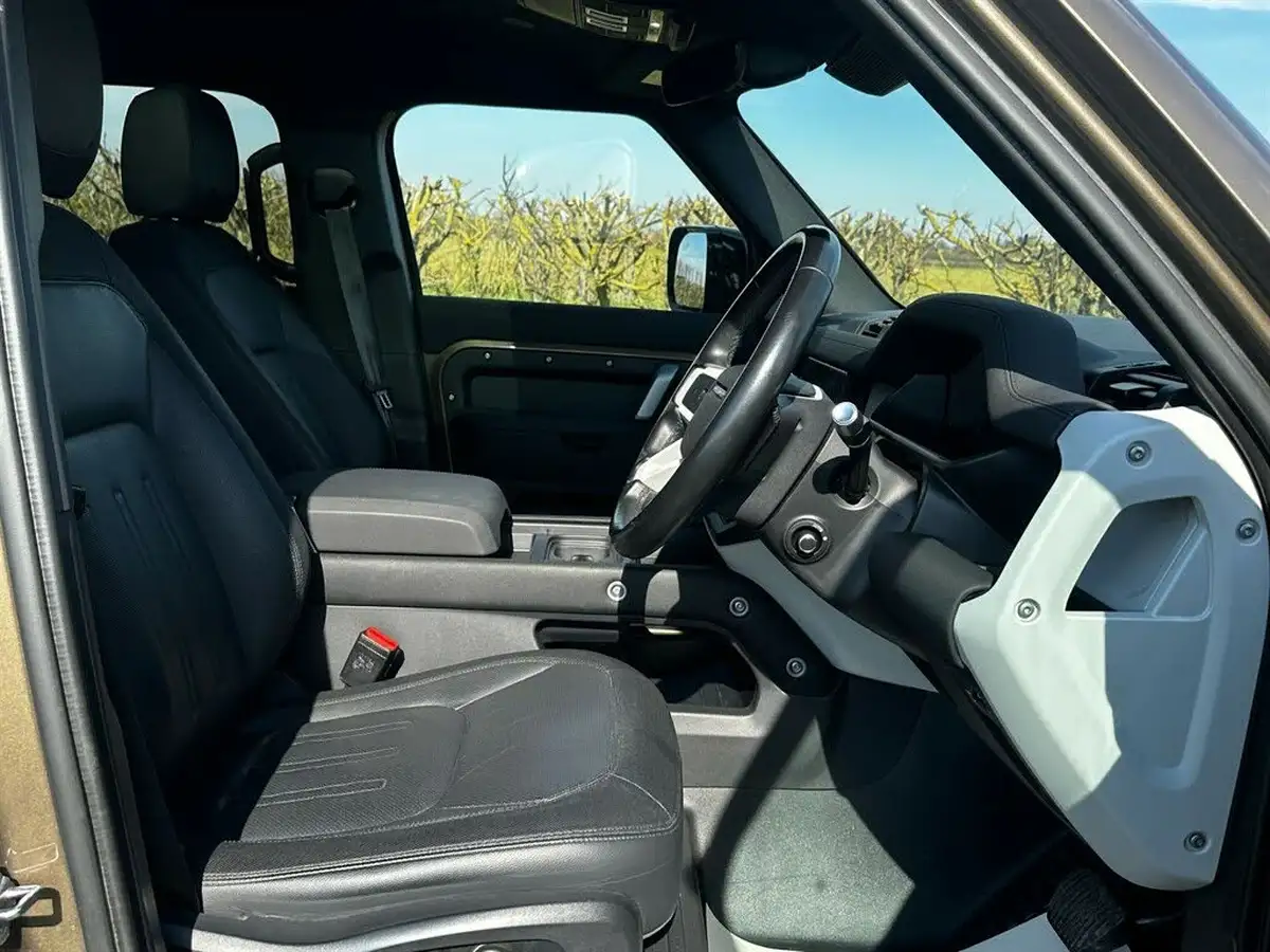 2022-land-rover-110-defender-20-p300-x-dynamic-se-big-6