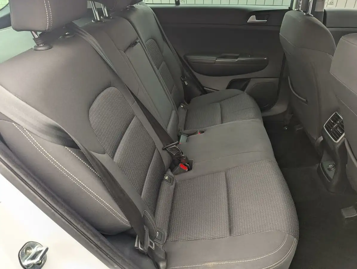 2017-kia-sportage-16-gdi-2-big-37