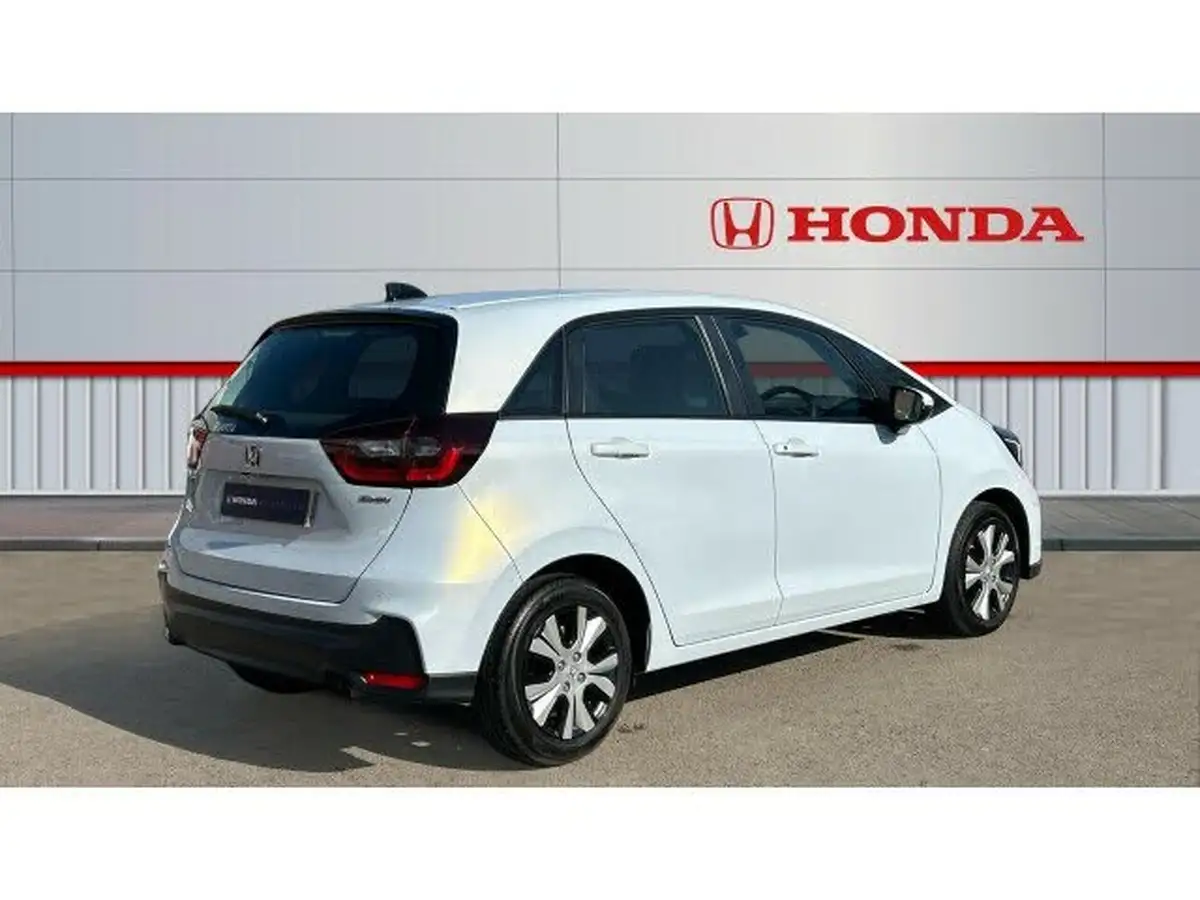 2024-honda-jazz-15-i-mmd-elegance-big-11