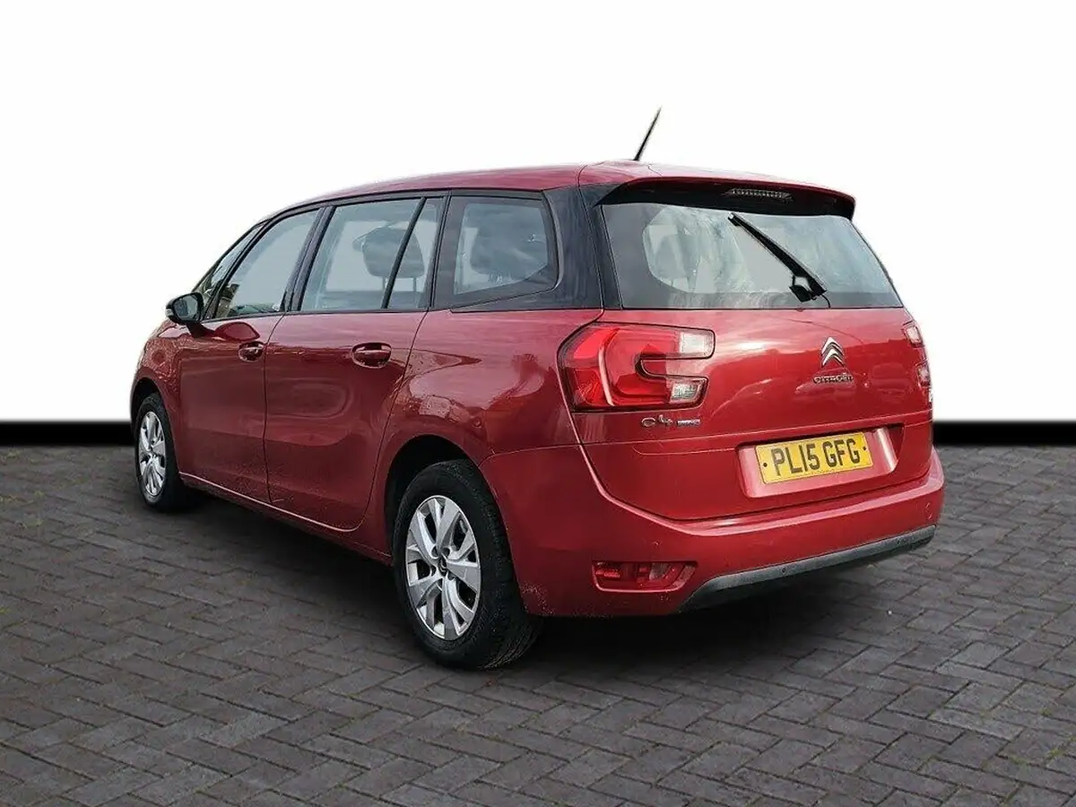 2015-citroen-grand-c4-picasso-16bluehdi-vtr-120ps-big-6