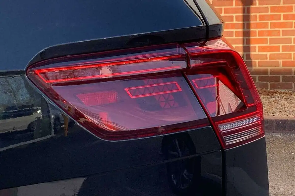 2019-volkswagen-tiguan-20-tsi-sel-190ps-dsg-big-21