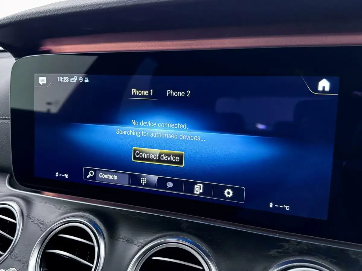 2020-mercedes-benz-e-class-20d-e300de-amg-line-eq-power-saloon-4d-big-49
