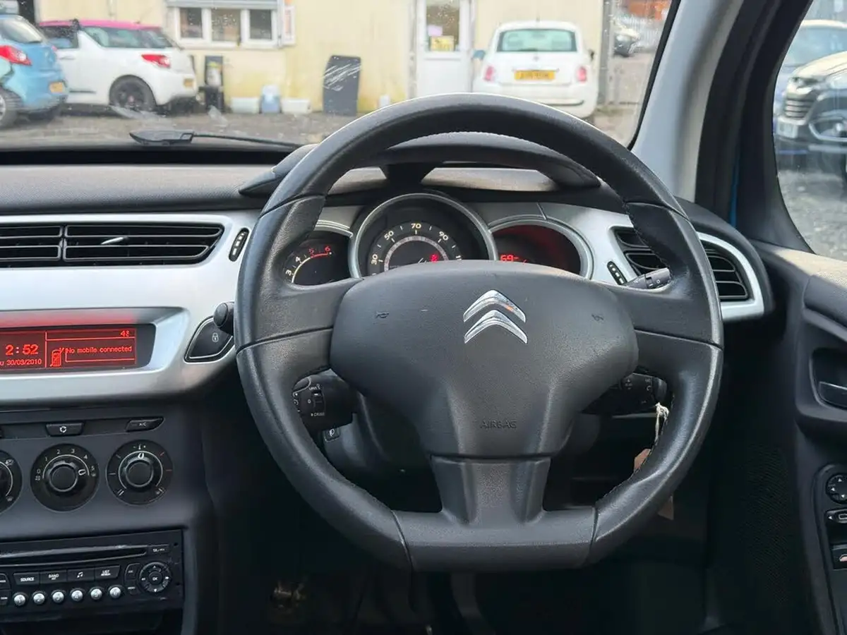 2010-citroen-c3-16td-airdream-big-13