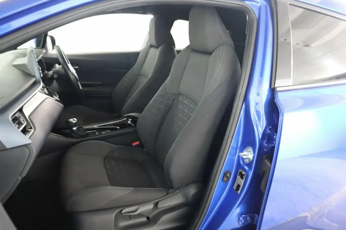 2022-toyota-c-hr-18-vvt-i-design-big-43