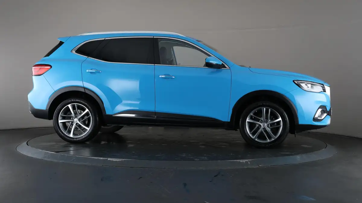 2022-mg-hs-15t-gdi-exclusive-162ps-big-58