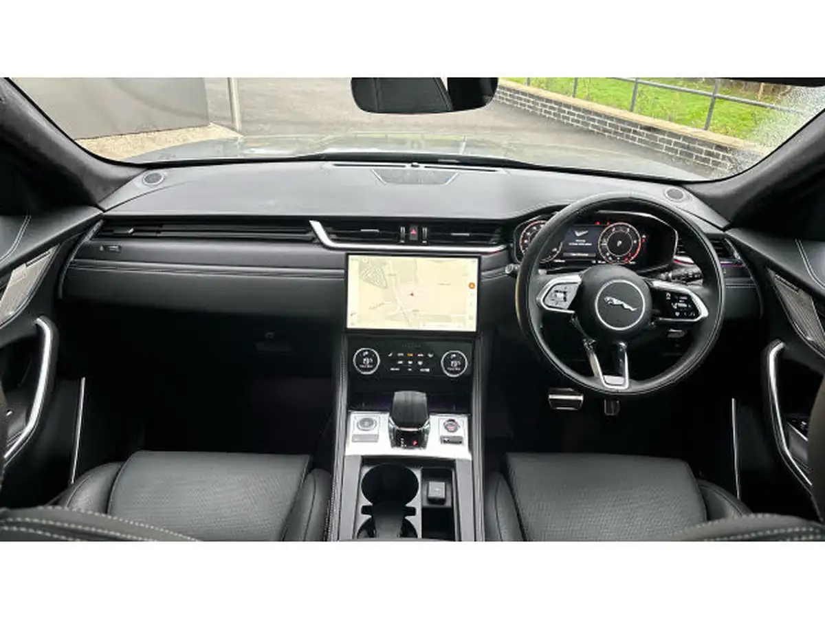 2024-jaguar-f-pace-20-d200-r-dynamic-hse-black-big-8