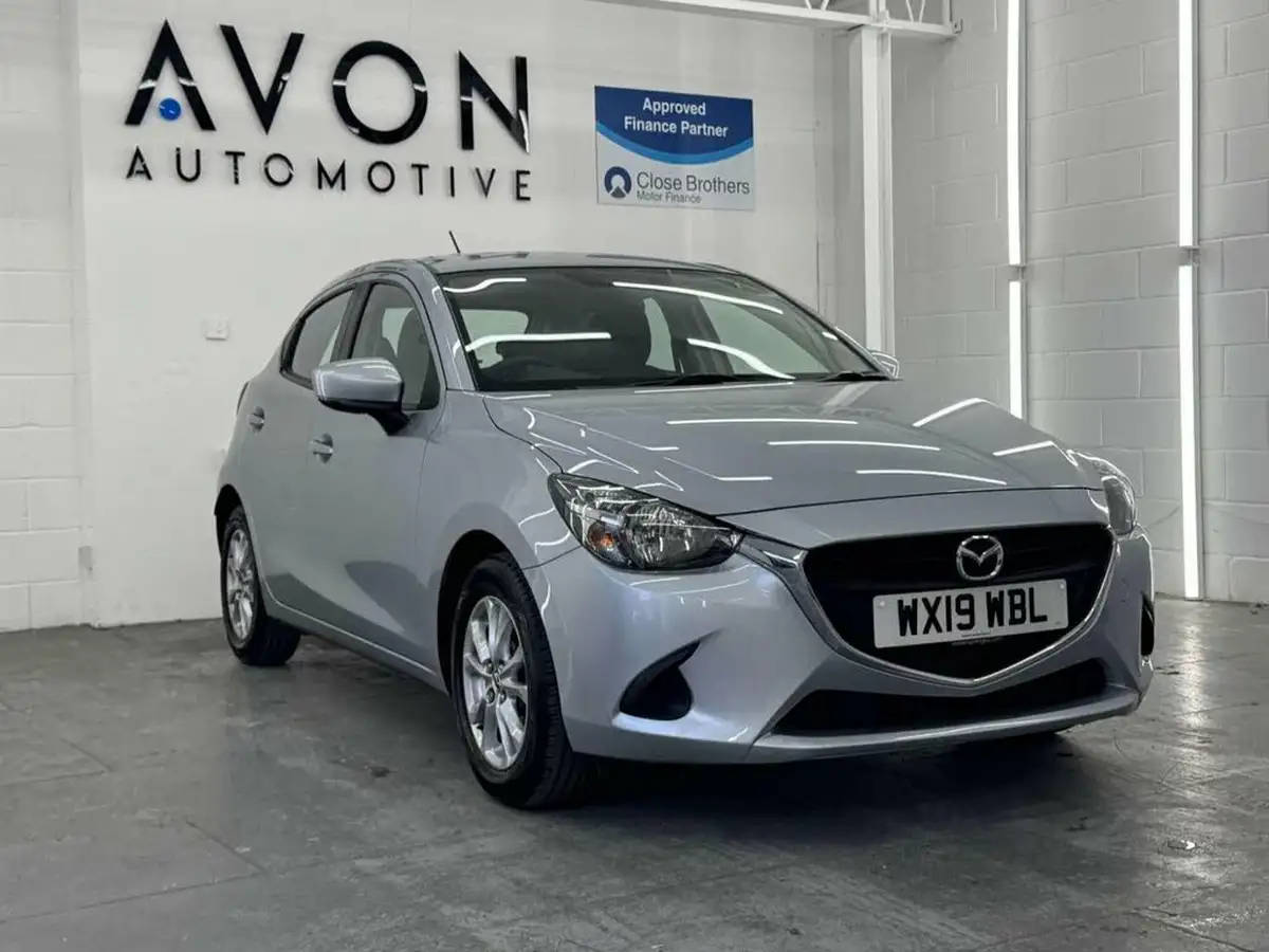 2019-mazda-mazda2-15-se-big-2