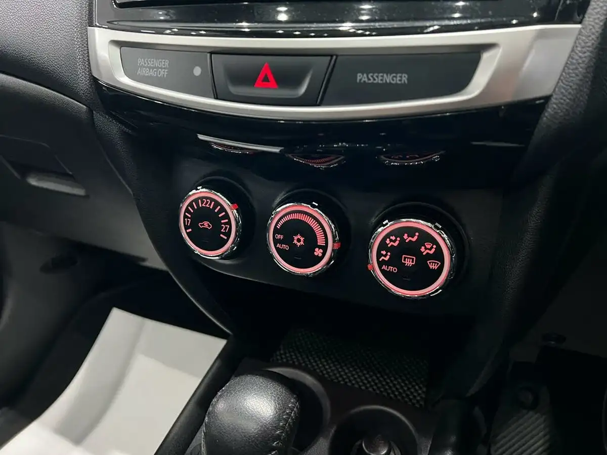 2015-mitsubishi-asx-22di-d-zc-h-big-33