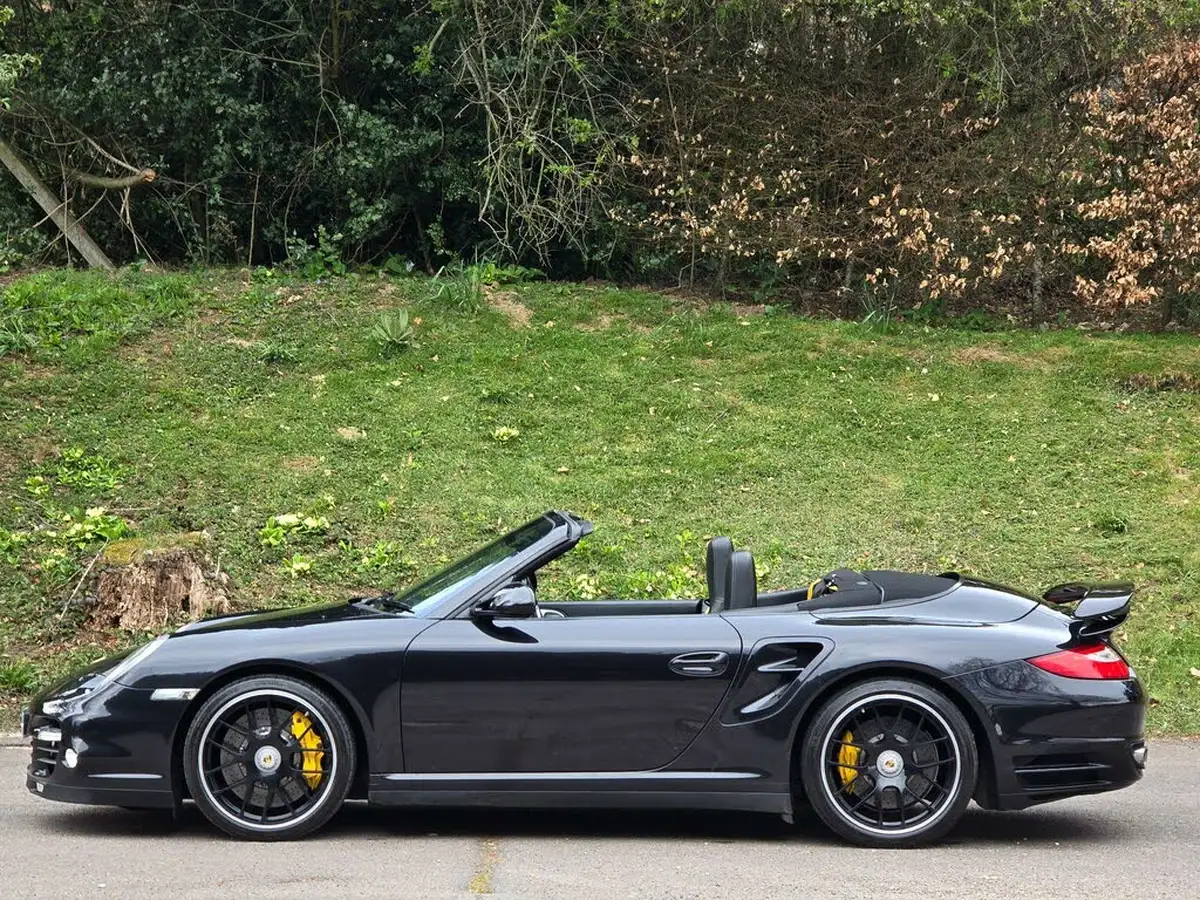 2011-porsche-911-38-turbo-s-cabriolet-big-11