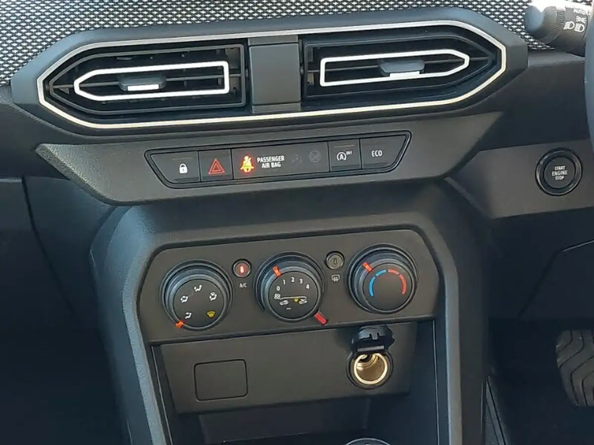 2023-dacia-sandero-10-tce-expression-90bhp-big-10