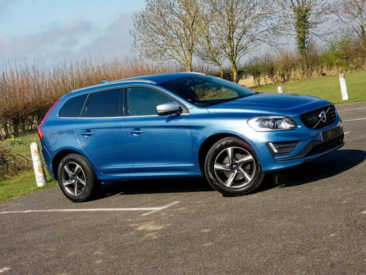 2015-volvo-xc60-24td-d4-r-design-lux-190bhp-nav-ss-geartronic-big-1