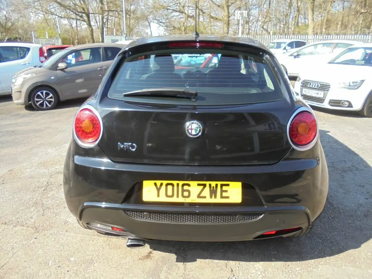 2016-alfa-romeo-mito-09-junior-big-8