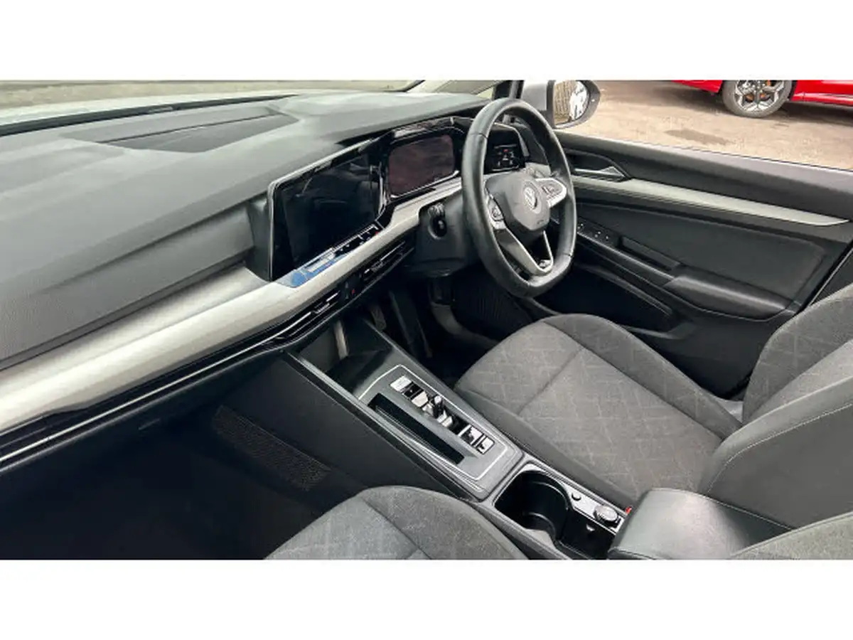 2023-volkswagen-golf-20tdi-life-hatchback-dsg-big-8