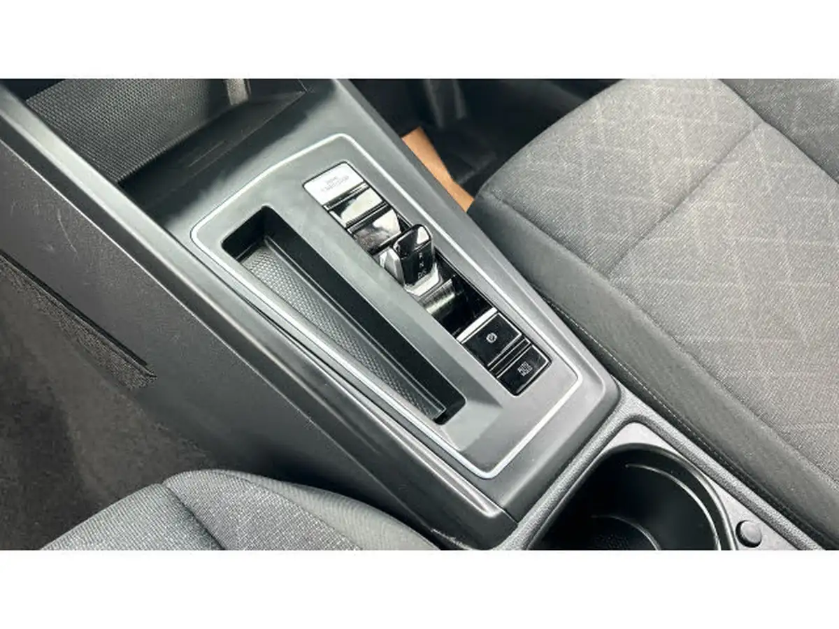 2023-volkswagen-golf-20tdi-life-hatchback-dsg-big-12