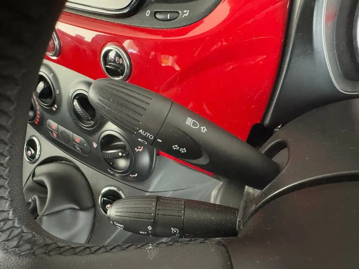 2022-fiat-500-10-red-big-21