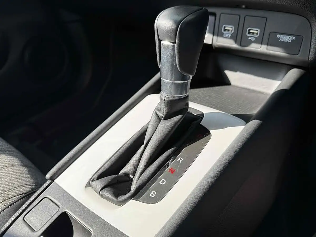 2022-honda-jazz-15-i-mmd-ex-107ps-big-28