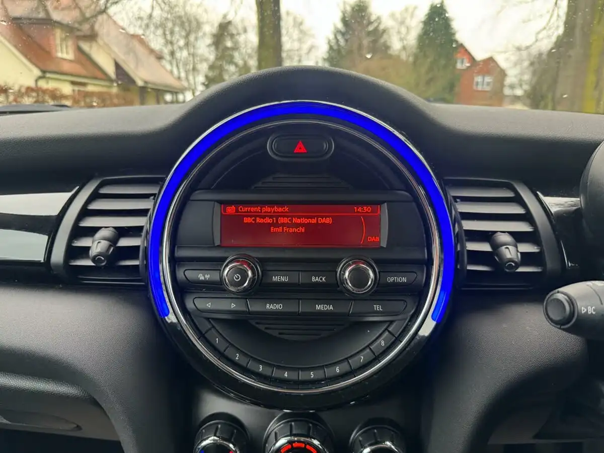 2016-mini-cooper-15-cooper-ss-hatchback-3d-big-24