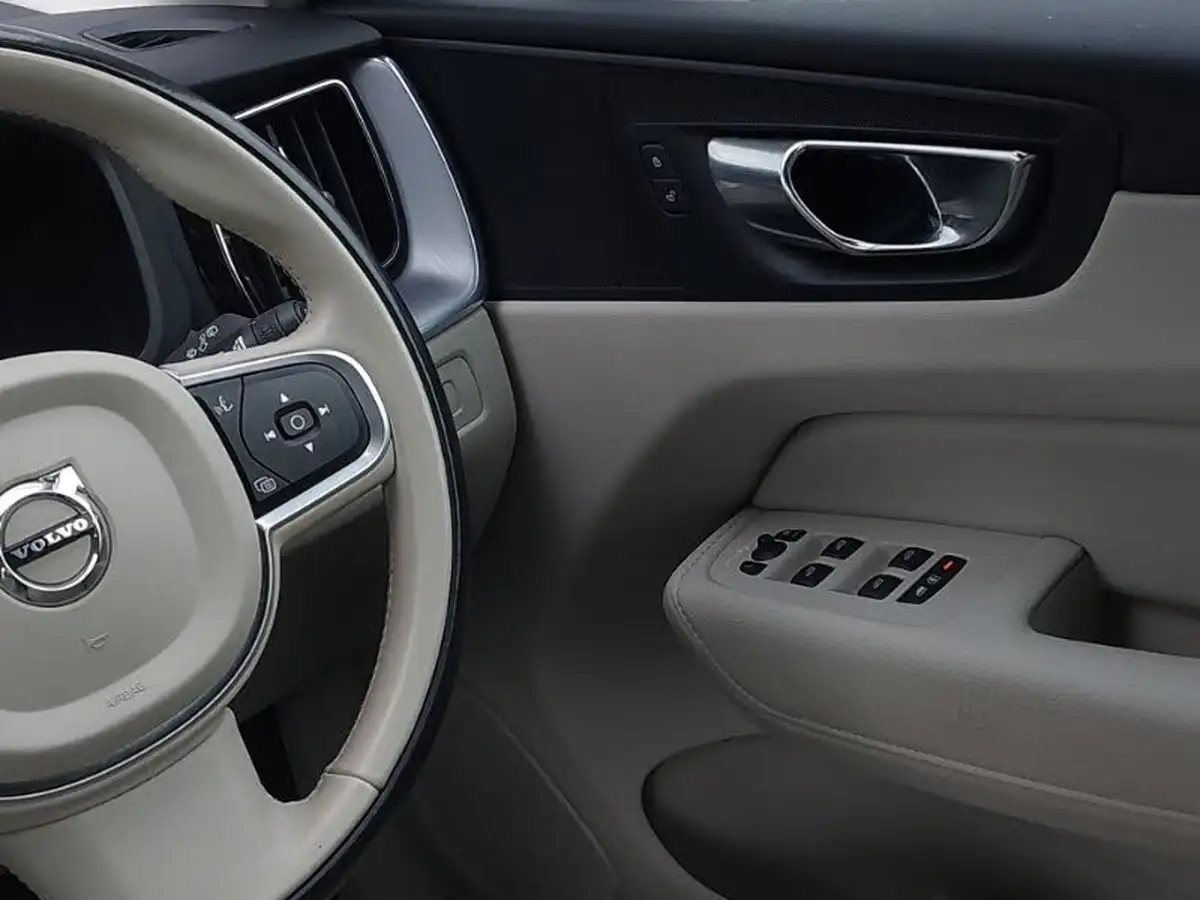 2021-volvo-xc60-20td-b4-momentum-big-10