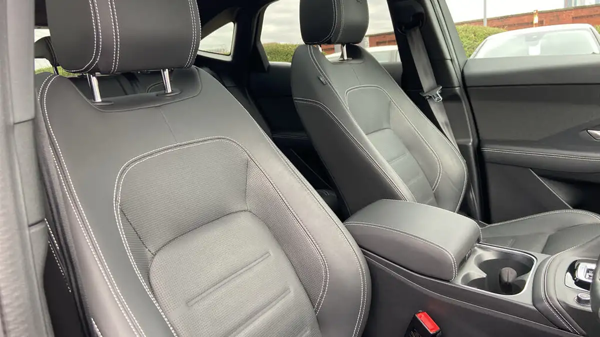 2022-jaguar-e-pace-20-d200-r-dynamic-hse-big-37