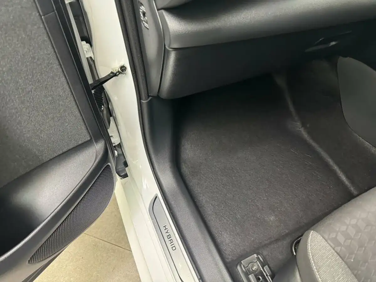 2022-toyota-yaris-15-vvt-i-design-big-21