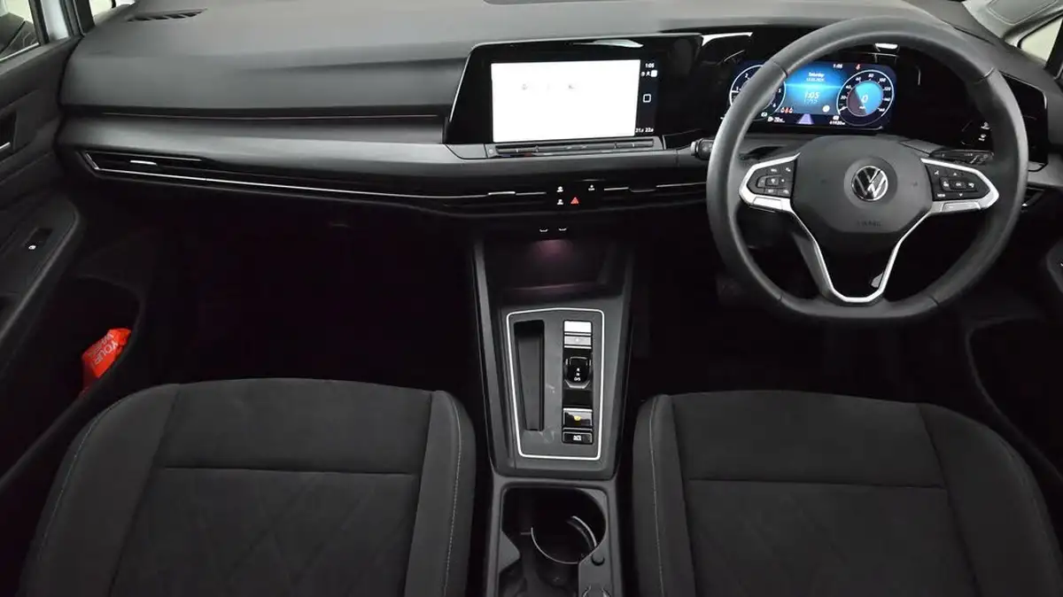 2022-volkswagen-golf-20tdi-style-150ps-hatchback-dsg-big-13