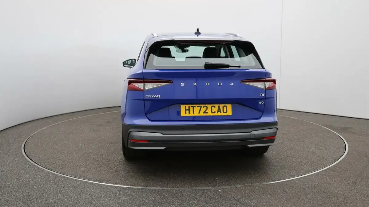 2022-skoda-enyaq-e-80-82-kwh-big-57