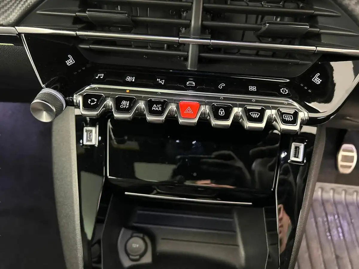 2022-peugeot-2008-suv-12-puretech-gt-big-28