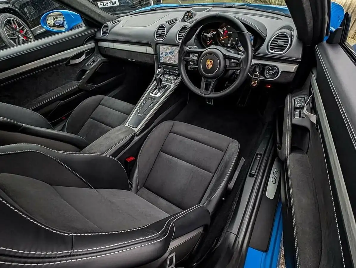 2021-porsche-cayman-718-40-cayman-gt4-big-23