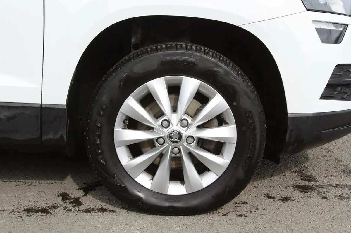 2018-skoda-karoq-10-tsi-se-nav-plus-big-4