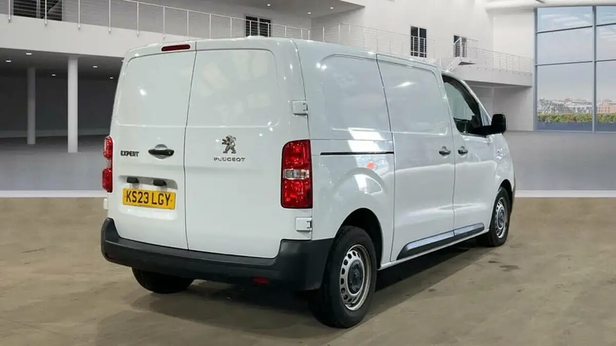 2023-peugeot-expert-15-bluehdi-professional-premium-standard-1000-big-3
