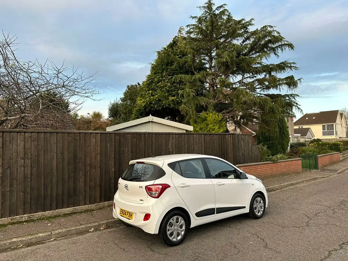 2014-hyundai-i10-12-se-big-2