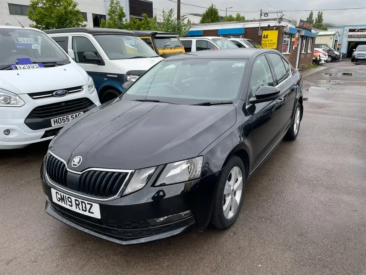 2019-skoda-octavia-10-tsi-se-technology-hatchback-dsg-big-2