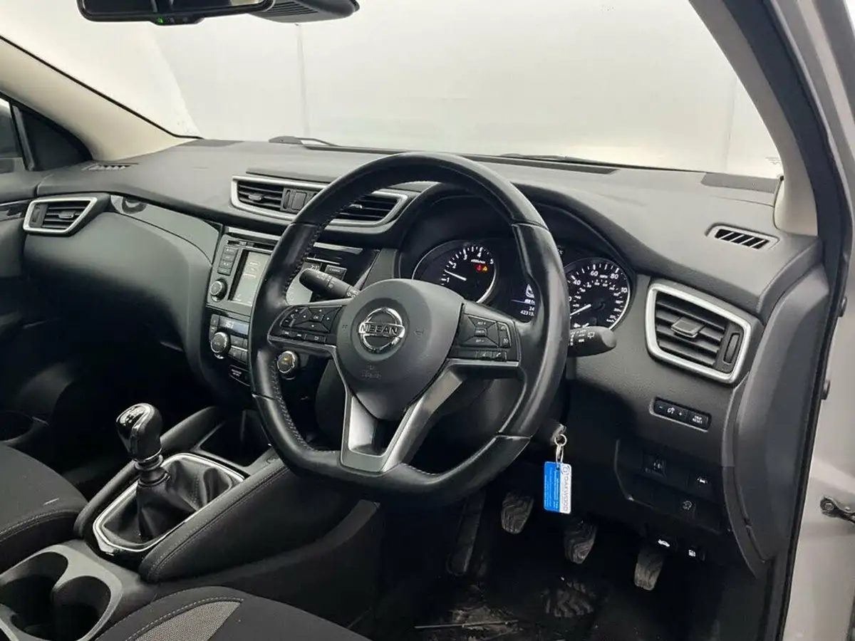 2020-nissan-qashqai-13-dig-t-acenta-premium-160ps-big-8