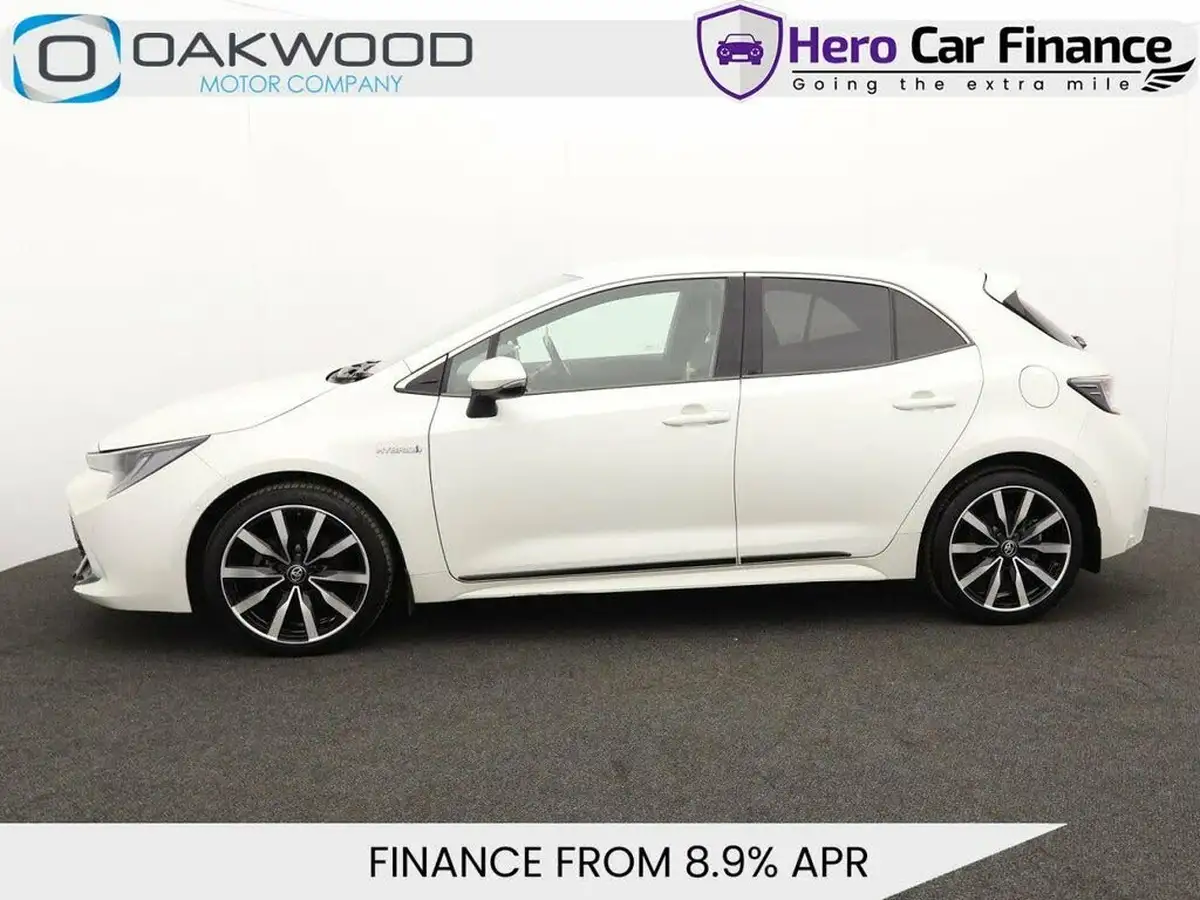 2019-toyota-corolla-18-vvt-i-excel-trk-hatchback-big-3