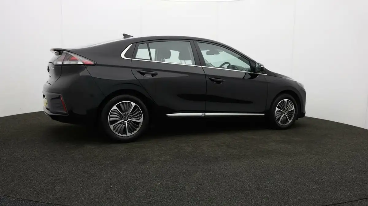 2022-hyundai-ioniq-16-gdi-premium-plug-in-hybrid-big-28