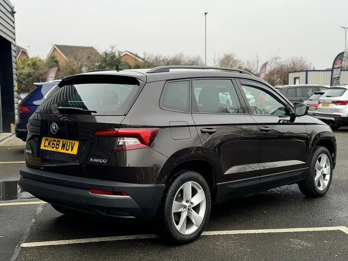 2018-skoda-karoq-16tdi-se-scr-1596cc-big-4