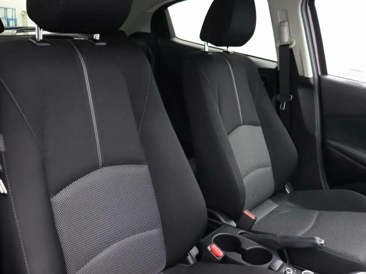 2018-mazda-mazda2-15-sport-nav-big-6