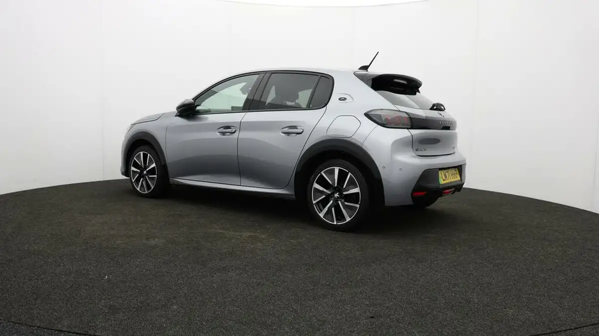 2021-peugeot-208-e-gt-premium-big-66